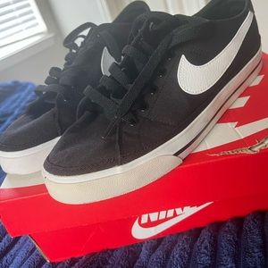 Nike Court Sneakers Size 9